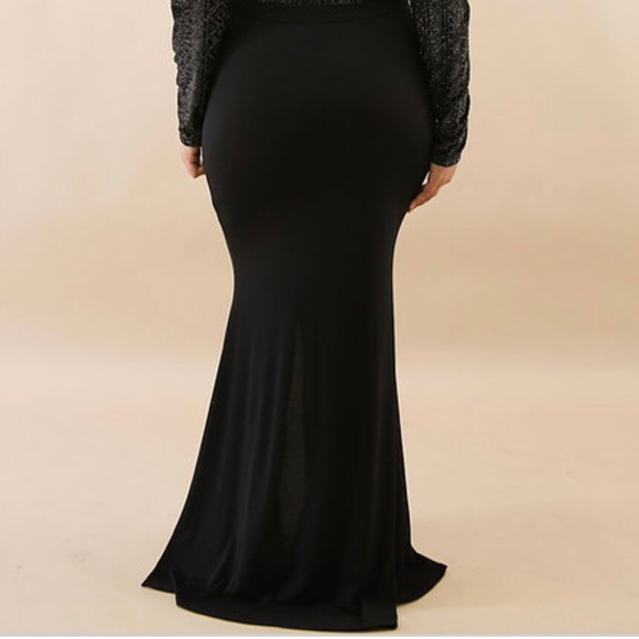 Clothing - Picture 6 of 6